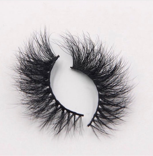 Flirty mink lashes